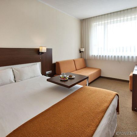 Desilva Inn Katowice Airport Пирзовице Экстерьер фото