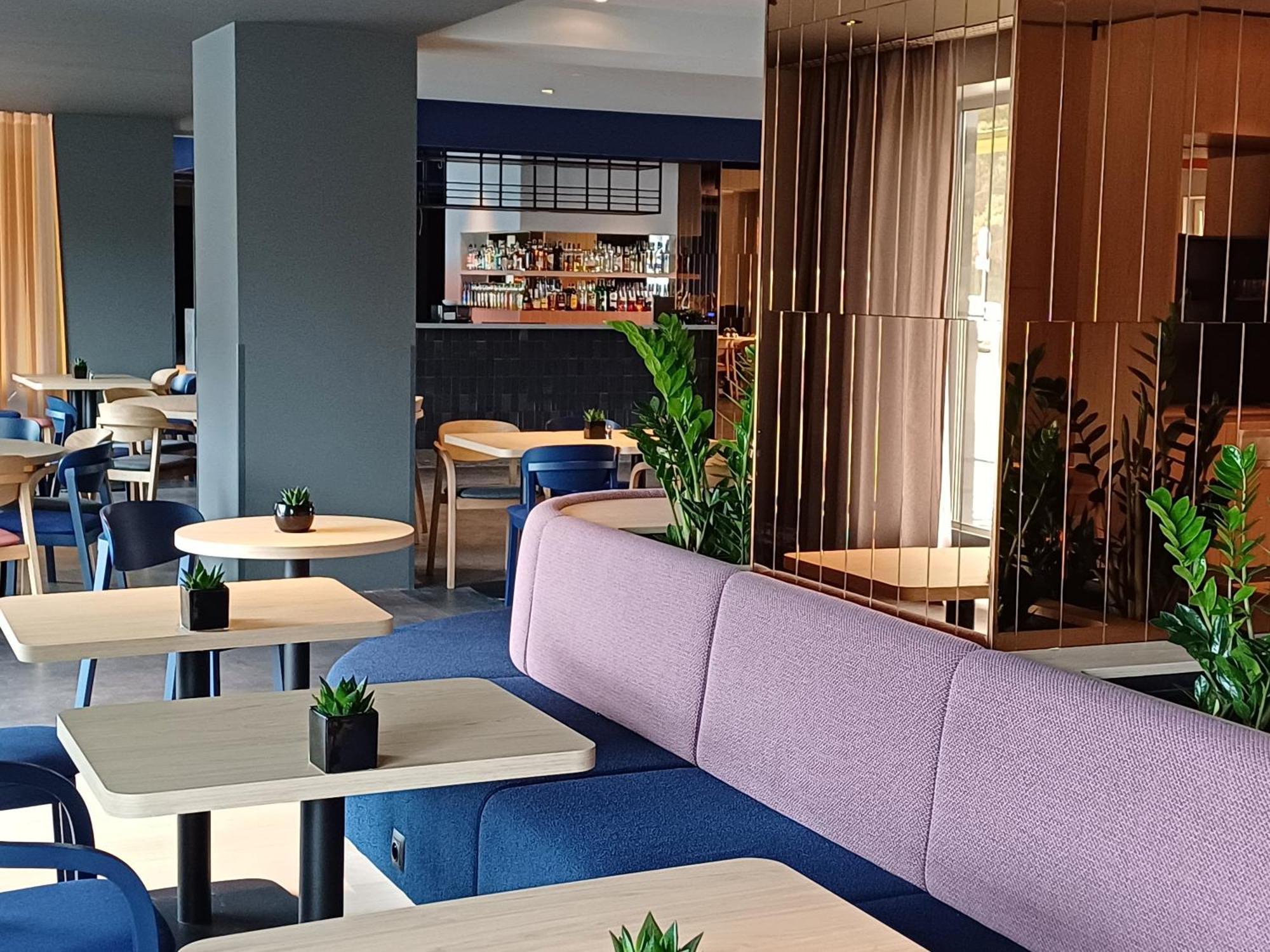 Desilva Inn Katowice Airport Пирзовице Экстерьер фото