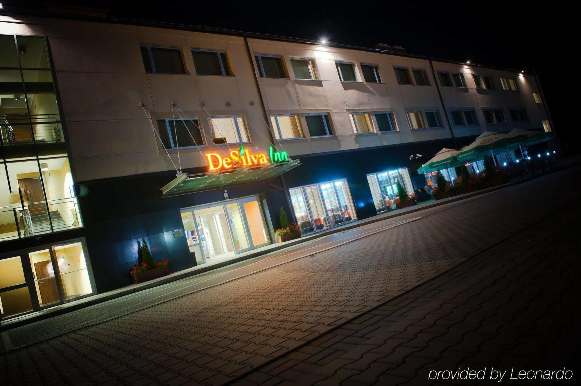 Desilva Inn Katowice Airport Пирзовице Экстерьер фото
